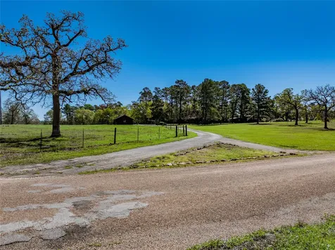 414 Giese Lane La Grange TX 78945