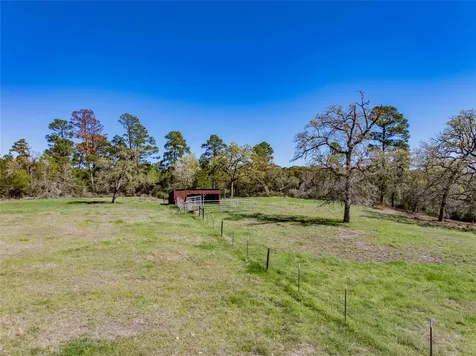414 Giese Lane La Grange TX 78945