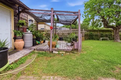 2106 6th Street Galena Park TX 77547