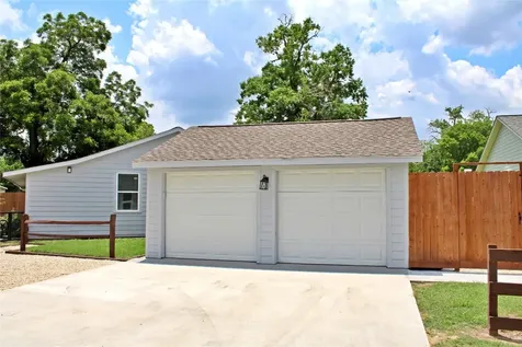 528 Prairie Street Columbus TX 78934