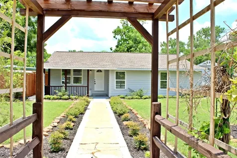 528 Prairie Street Columbus TX 78934