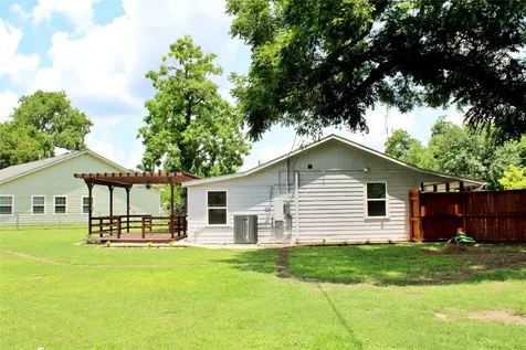 528 Prairie Street Columbus TX 78934