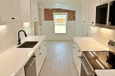 528 Prairie Street Columbus TX 78934
