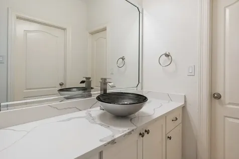 3844 Bellefontaine Street Houston TX 77025