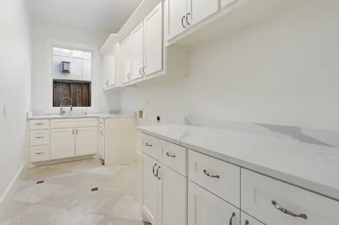 3844 Bellefontaine Street Houston TX 77025