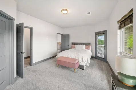 206 Elm Street Highlands TX 77562
