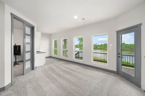 206 Elm Street Highlands TX 77562