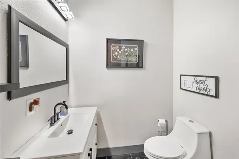 206 Elm Street Highlands TX 77562