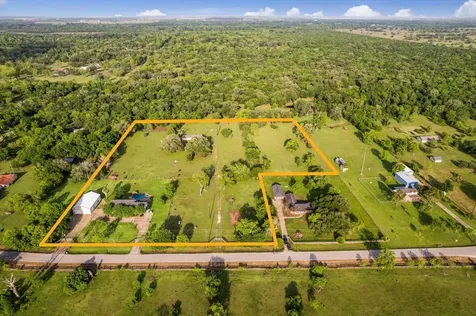 3515 County Road 36 Angleton TX 77515