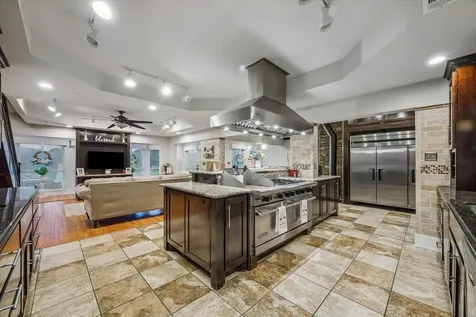 3515 County Road 36 Angleton TX 77515