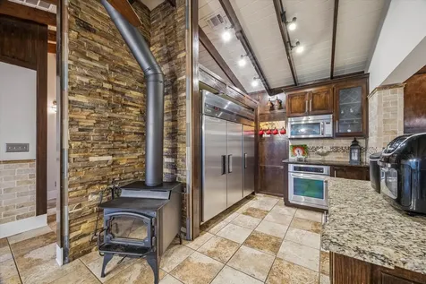 3515 County Road 36 Angleton TX 77515