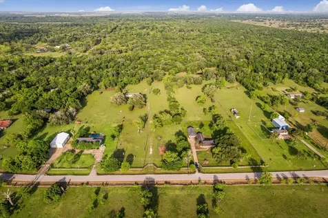3515 County Road 36 Angleton TX 77515