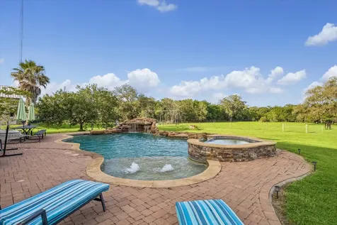 3515 County Road 36 Angleton TX 77515