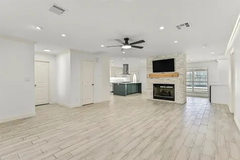9206 W Sterling Drive Pearland TX 77584