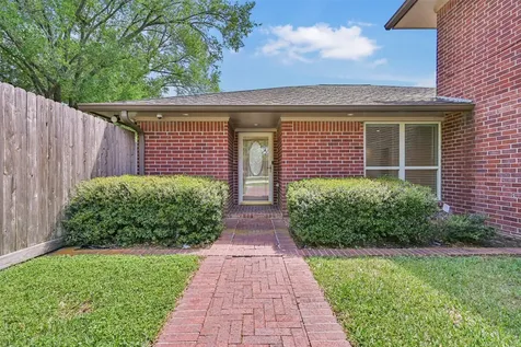9206 W Sterling Drive Pearland TX 77584
