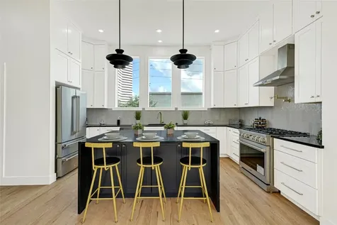 5617 Val Verde Street B Houston TX 77057