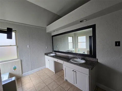1818 Pine Hollow Drive Missouri City TX 77489