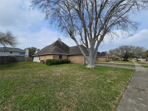 1818 Pine Hollow Drive Missouri City TX 77489