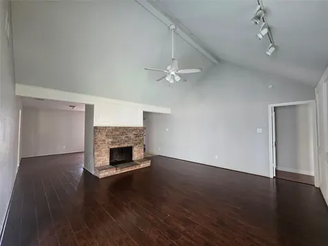 1818 Pine Hollow Drive Missouri City TX 77489
