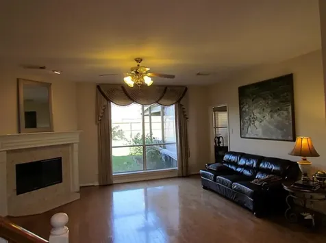3907 Hanberry Lane Pearland TX 77584
