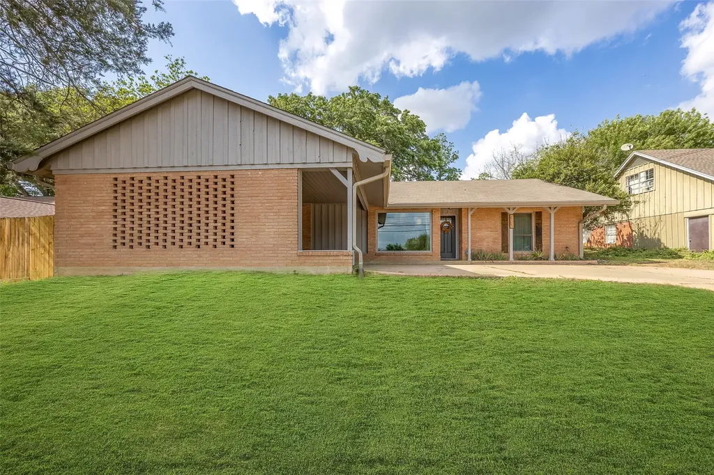 401 E Stone Street Brenham TX 77833