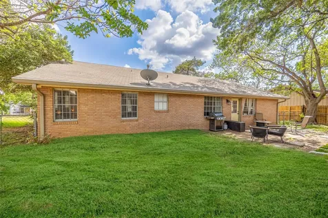 401 E Stone Street Brenham TX 77833