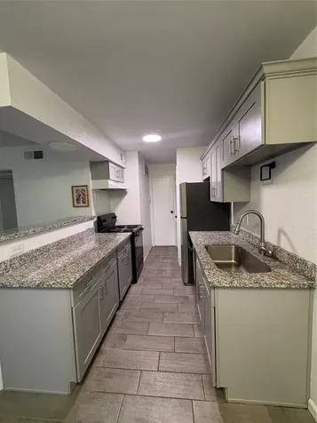 2750 Holly Hall 1106 Houston TX 77054