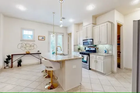404 W 16th Street Houston TX 77008