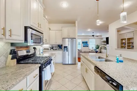 404 W 16th Street Houston TX 77008