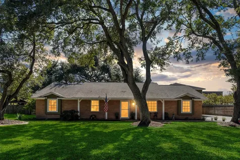 1907 Dellore Lane League City TX 77573