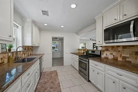 1907 Dellore Lane League City TX 77573