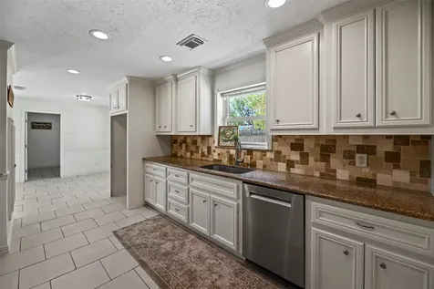 1907 Dellore Lane League City TX 77573
