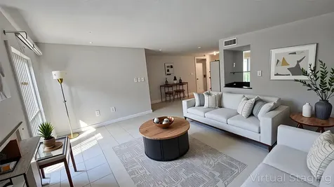 6601 Sands Point Drive 34 Houston TX 77074