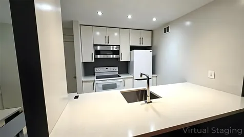 6601 Sands Point Drive 34 Houston TX 77074