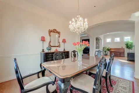 4623 Laurel Street Bellaire TX 77401