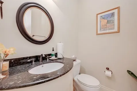 4623 Laurel Street Bellaire TX 77401
