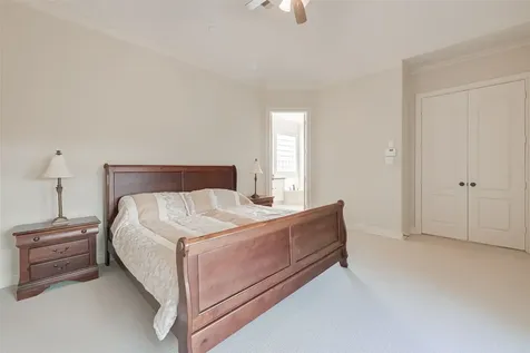 4623 Laurel Street Bellaire TX 77401