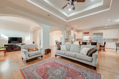 4623 Laurel Street Bellaire TX 77401