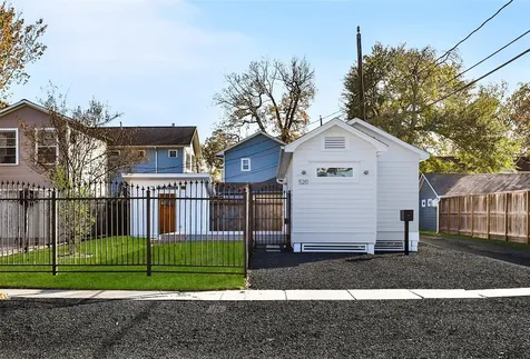 520 W 15th Street Houston TX 77008