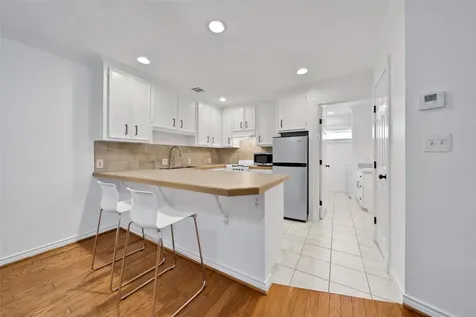 520 W 15th Street Houston TX 77008
