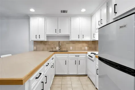 520 W 15th Street Houston TX 77008