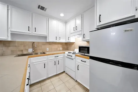 520 W 15th Street Houston TX 77008