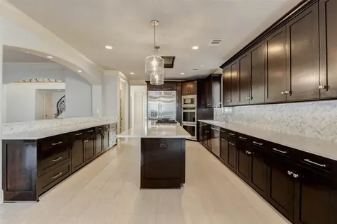 5410 Valerie Street Bellaire TX 77401