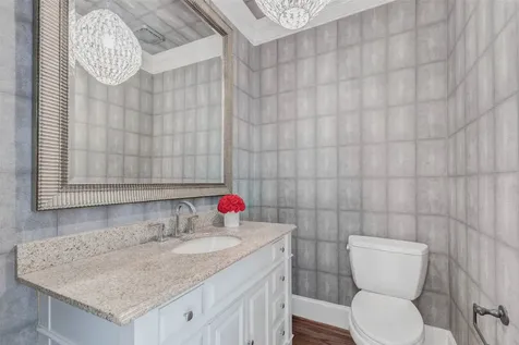 5410 Valerie Street Bellaire TX 77401