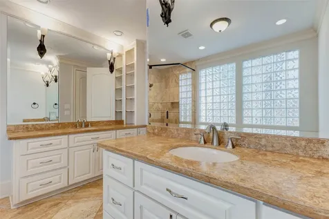 5410 Valerie Street Bellaire TX 77401