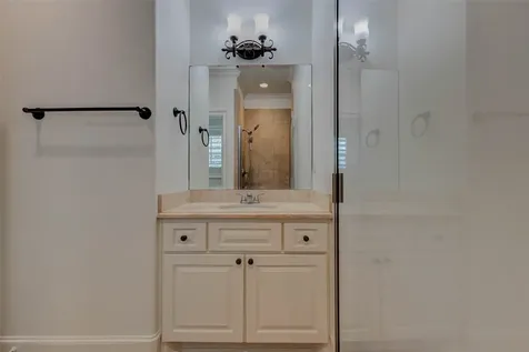 5410 Valerie Street Bellaire TX 77401