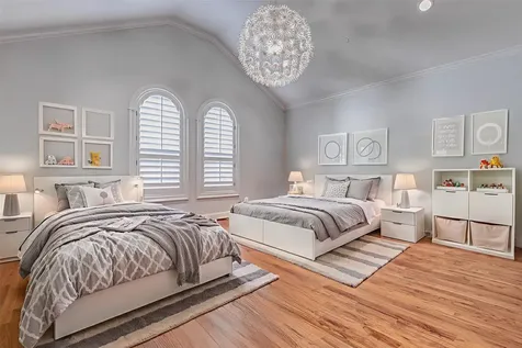 5410 Valerie Street Bellaire TX 77401