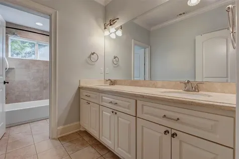5410 Valerie Street Bellaire TX 77401