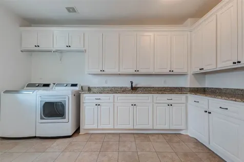 5410 Valerie Street Bellaire TX 77401