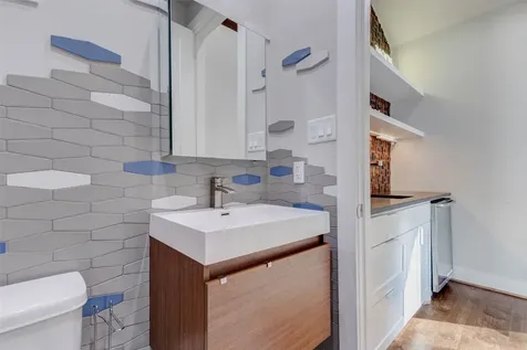 5410 Valerie Street Bellaire TX 77401